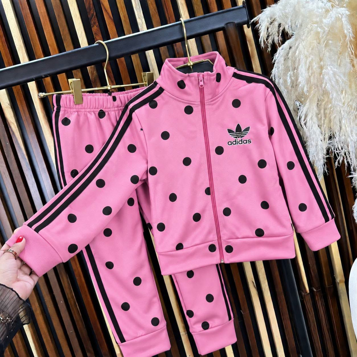 conjunto de pants de lunares para niña casual ligero